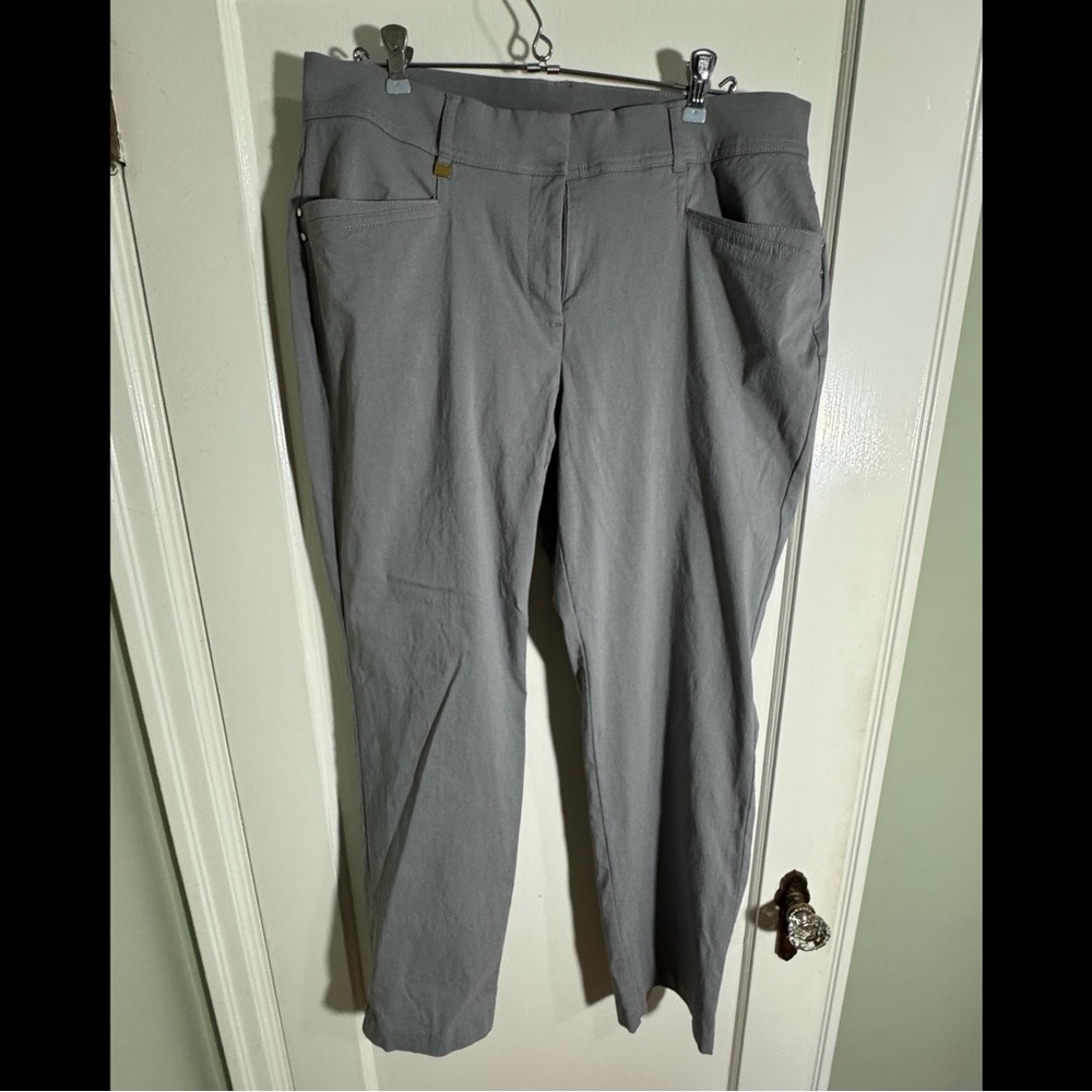 M Collection Gray Capris